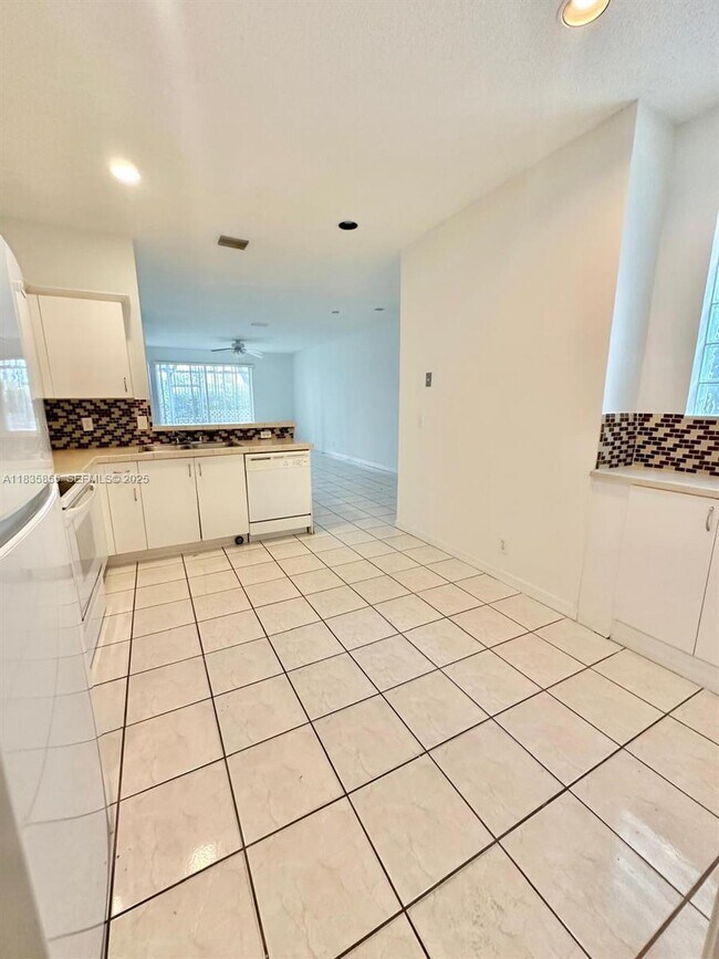 Building Photo - 3624 San Simeon Cir