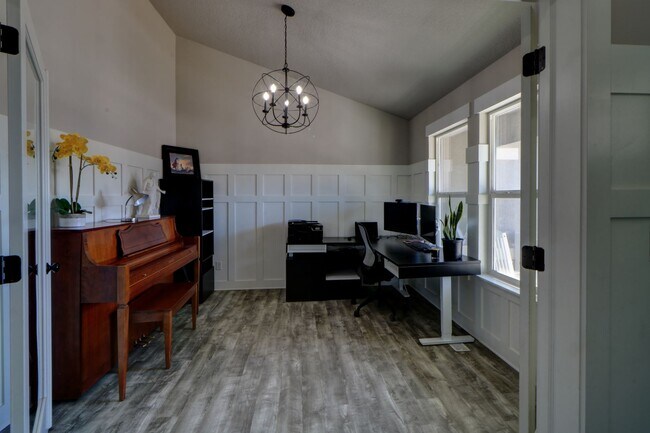 Building Photo - Single Family Lehi Home