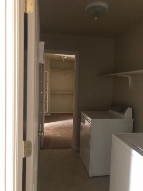 Building Photo - 513 Desmet Dr