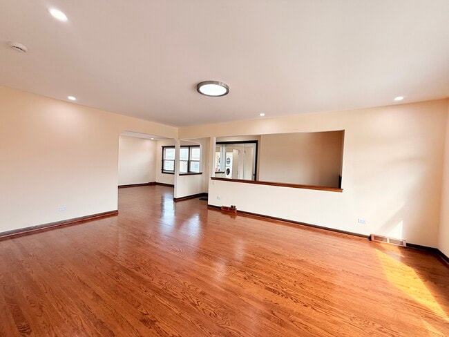 Building Photo - 4220 Oakton St