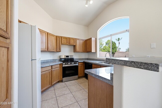 Building Photo - 14609 S 47th Pl