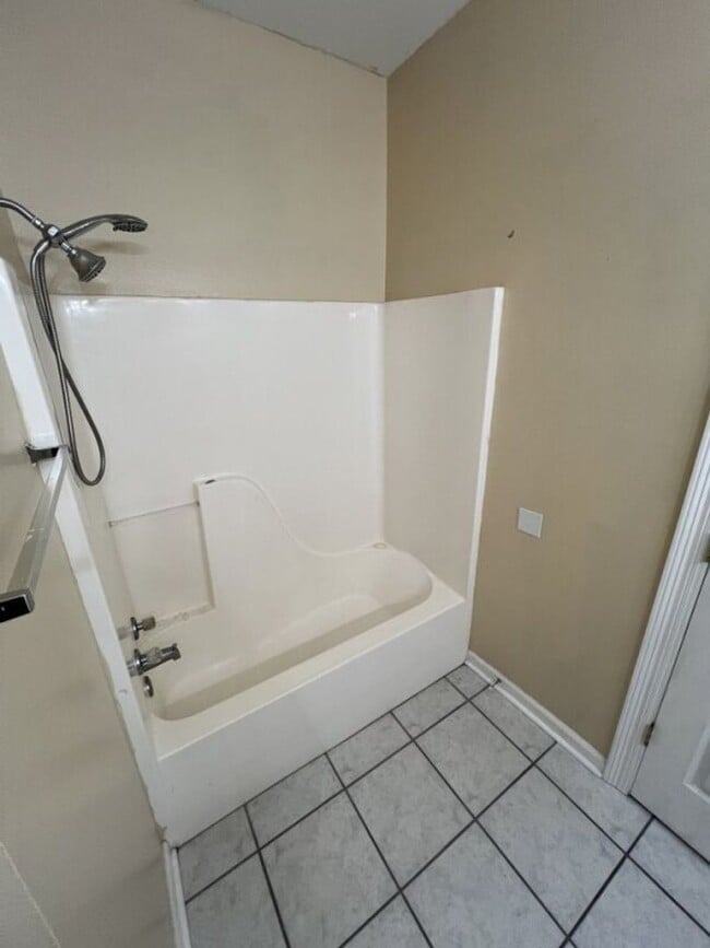 Building Photo - Corner-Lot Comfort in Zachary! — Spacious 3BR Home in Ravenwood Subdivision