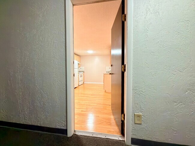 Building Photo - 89 Pleasant St