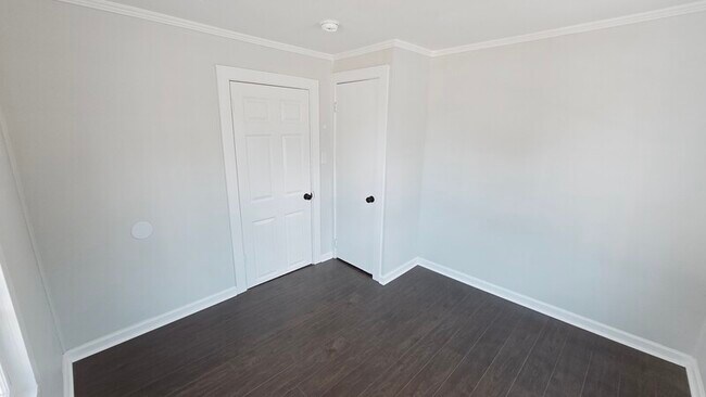 Building Photo - 159 Poplar Ave
