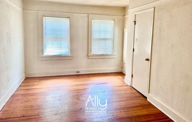 Building Photo - 114 Maywood Ln