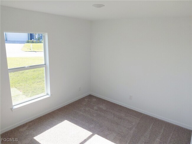 Building Photo - 909 NW 30th St