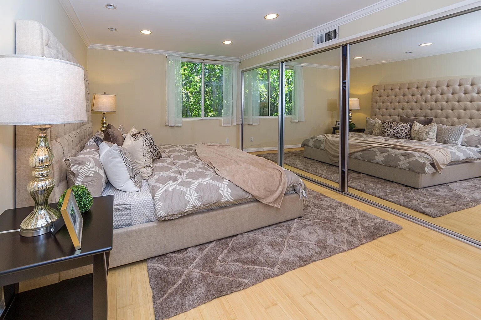 Building Photo - 4610 Densmore Ave