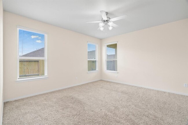 Building Photo - 1234 Lone Pine Dr