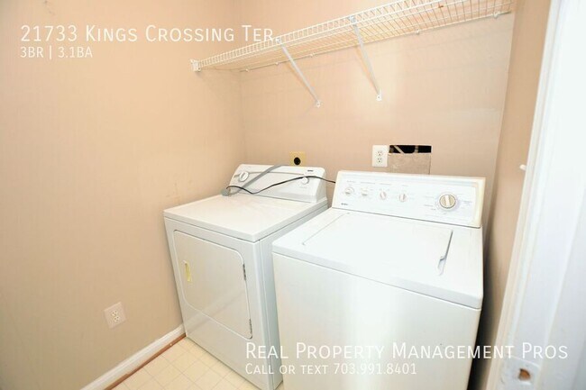 Building Photo - 21733 Kings Crossing Terrace