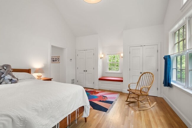 Building Photo - 205 Brattle St