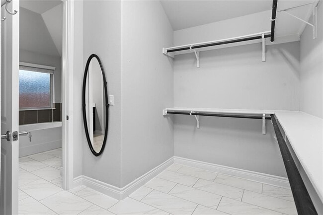 Building Photo - 7704 Vista Mejor Dr