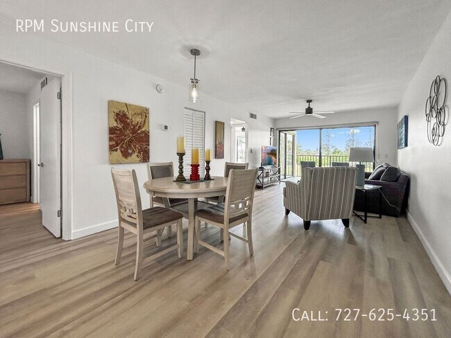 Building Photo - 6121 Palma Del Mar Blvd S