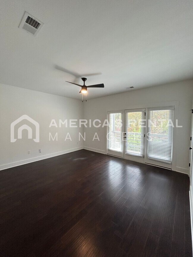 Building Photo - Home for Rent in Vestavia Hills, AL!!! Available to View Now!