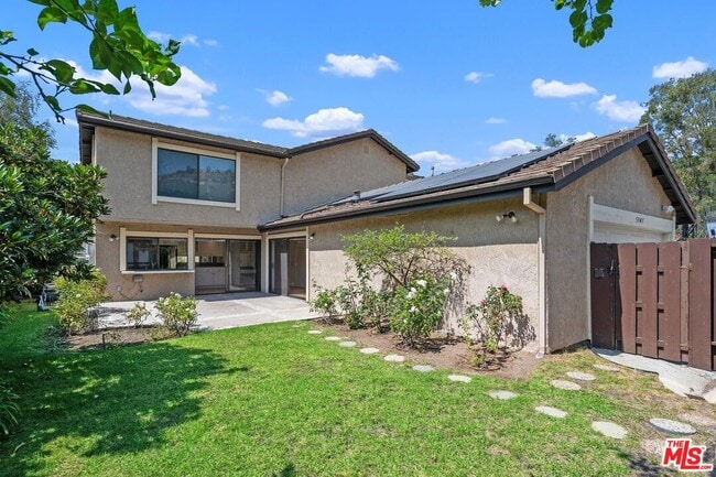 Building Photo - 1347 Avenida de Cortez