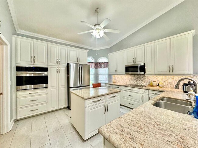 Building Photo - 13035 Royal George Ave