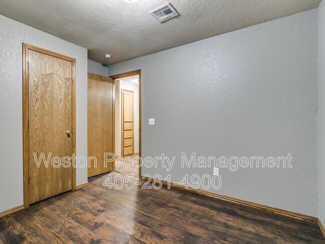 Building Photo - 1304 Regency Blvd