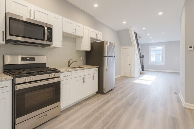 Building Photo - 7019 Saybrook Ave