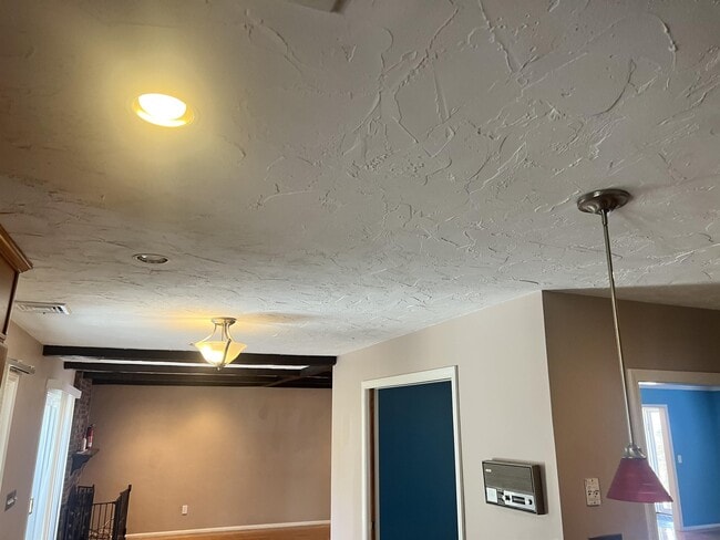 Building Photo - 3 Hearthstone Cir
