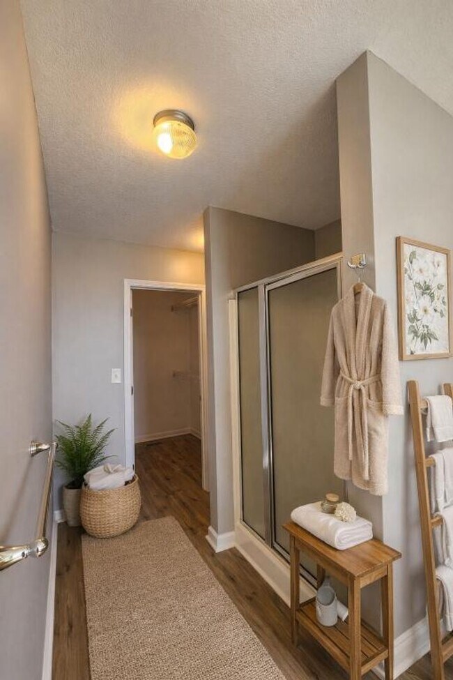 Building Photo - Your Next Home Sweet Home Awaits!