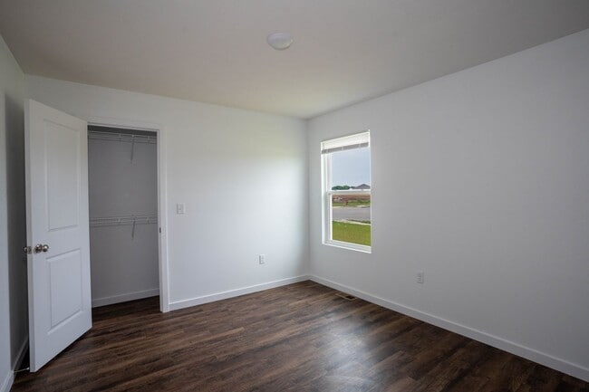 Building Photo - BRAND NEW 3 BEDROOM HOME WITH 3 CAR GARAGE...