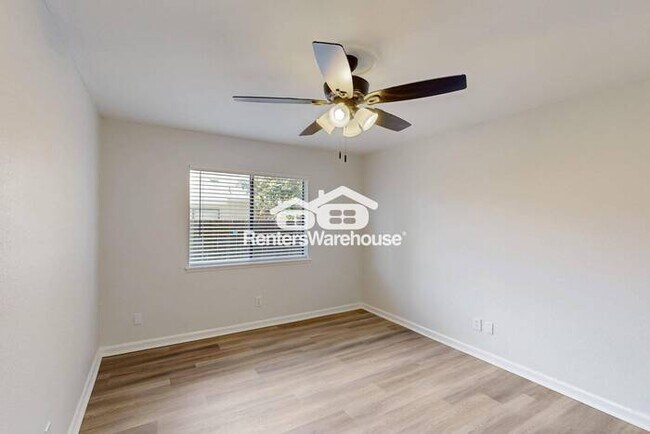 Building Photo - MOVE IN READY - 3BED/2BATH - PLANO, TEXAS
