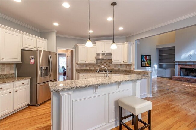 Building Photo - 651 Briarleigh Way