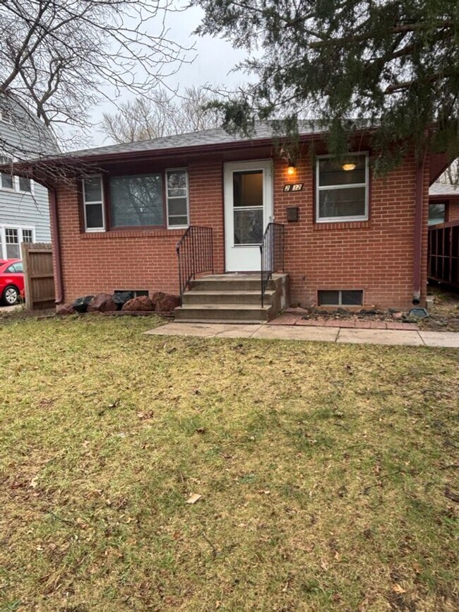 Building Photo - 2930 N 51st St