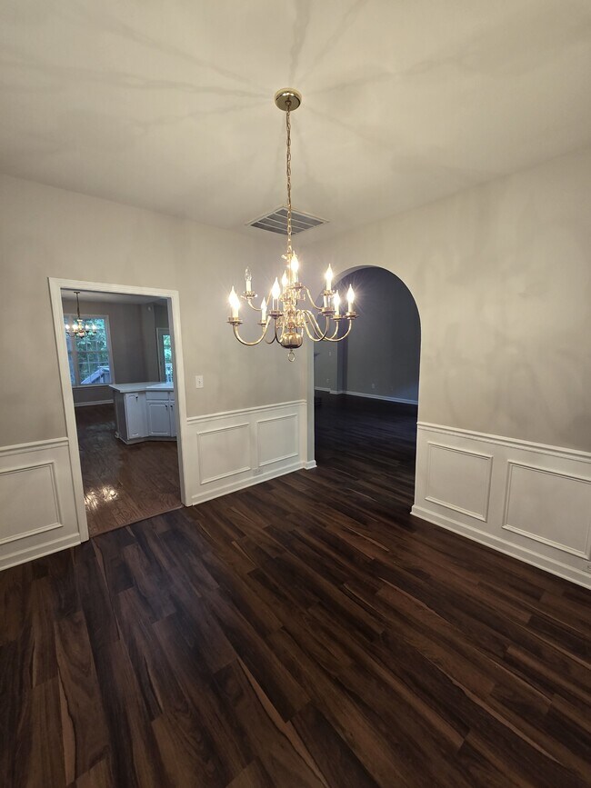 Building Photo - 7803 Harrington Woods Rd
