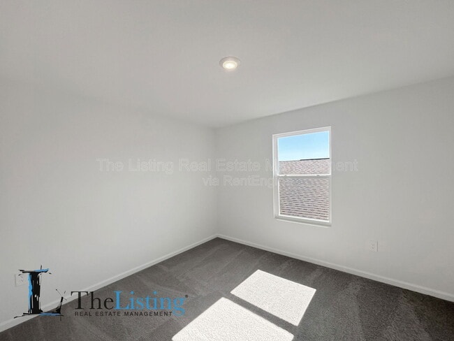 Building Photo - 4810 Katrina Dr