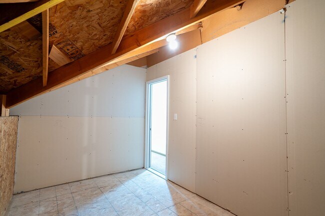 Building Photo - 509-511 Glenstone Dr.