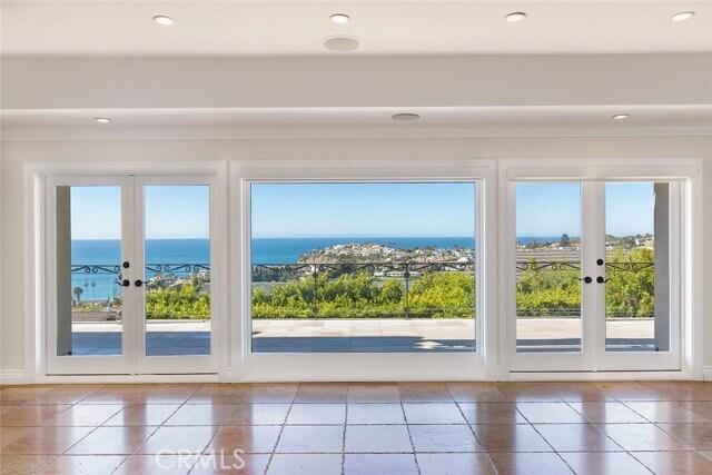 Building Photo - 517 Emerald Bay