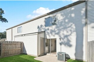 Building Photo - 543 Cedarwood Dr