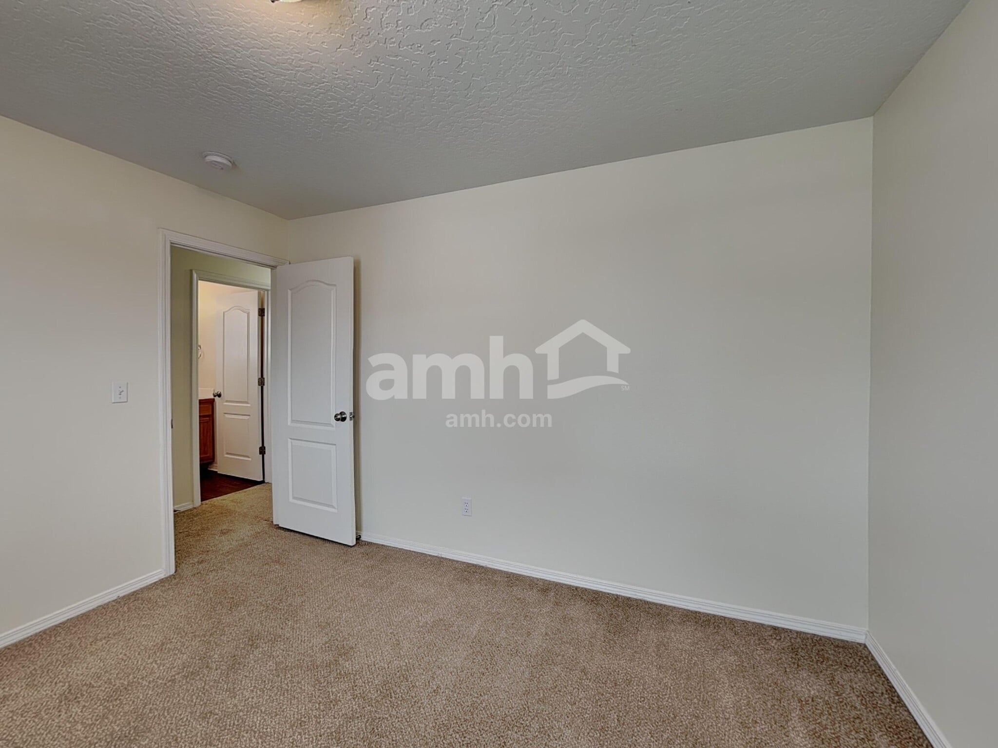 Building Photo - 9551 W Portola Dr