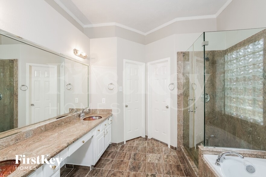 Building Photo - 10002 Elm Meadow Trail