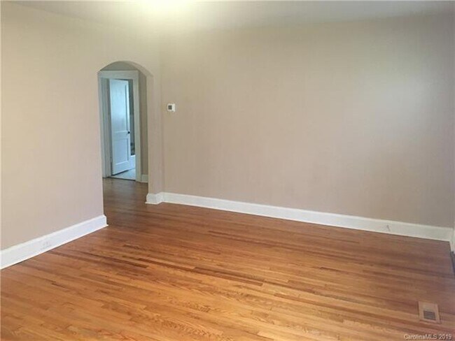 Building Photo - Rental Home-Morganton