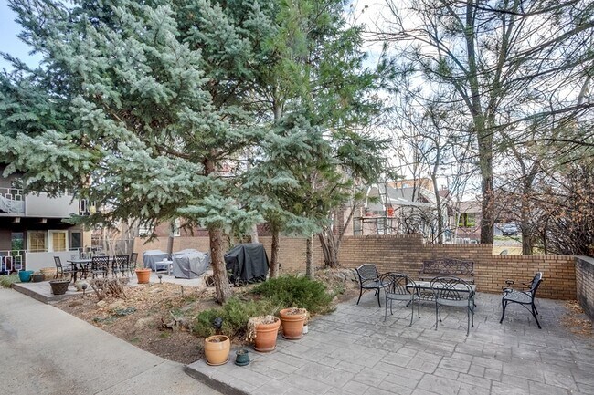 Building Photo - 50 N Clarkson St