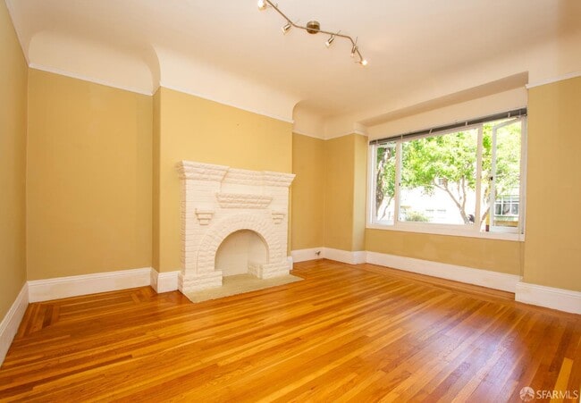 Building Photo - 2760 Folsom St