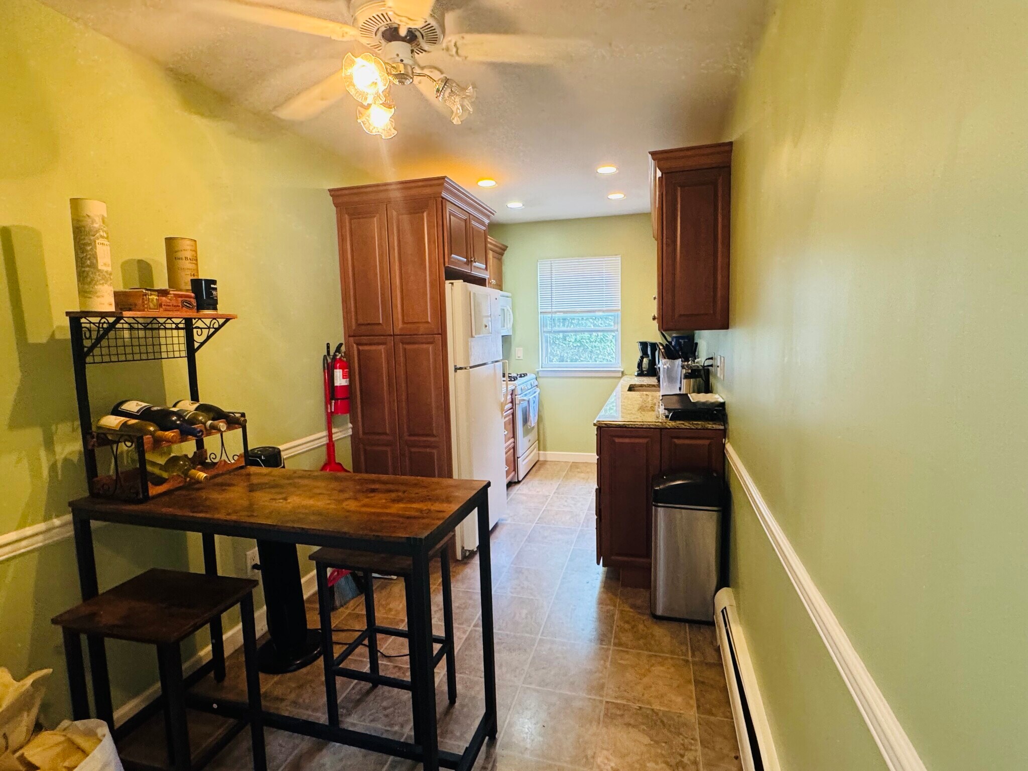 Breakfast nook - 79 Regency Park