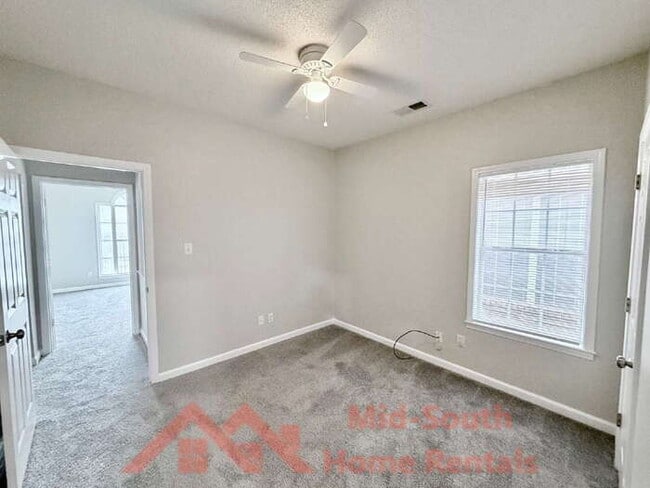 Building Photo - 2150 Berry Bush Ln