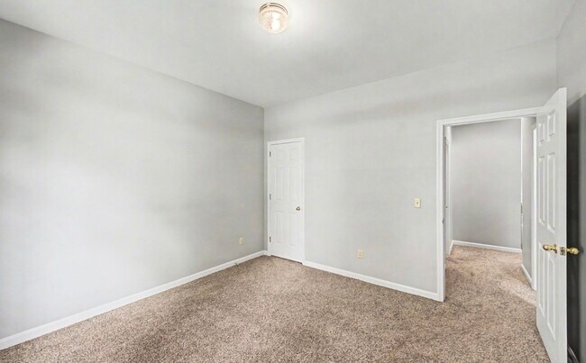 Building Photo - 629 Magnolia Ln