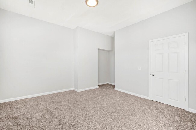 Building Photo - Stunning 4 bedroom home in Pittsburgh avai...