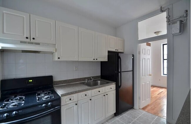 Building Photo - 507 W 139th St