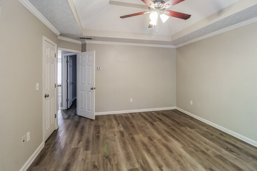 Building Photo - 375 Wisteria Blvd