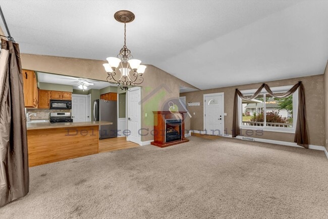 Building Photo - Beautiful Spacious 4 Bedroom Kentwood Home