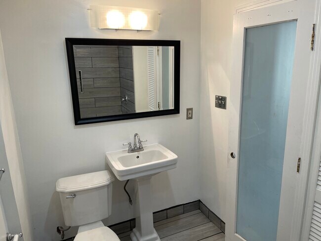 Building Photo - 6641 Charner St