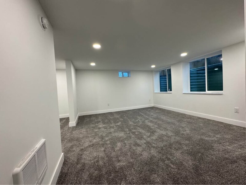 Building Photo - 25 6th St