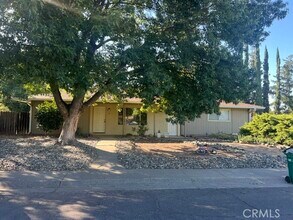 Building Photo - 17 San Gabriel Dr
