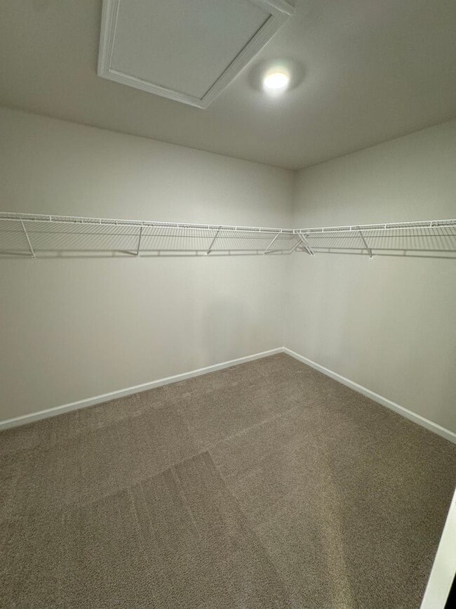 Building Photo - THREE BEDROOM NEW CONSTRUCTION PARKLAND SCHOOLS Townhome