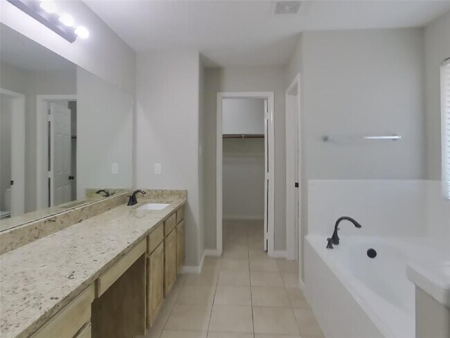 Building Photo - 1615 Trail Forest Ct