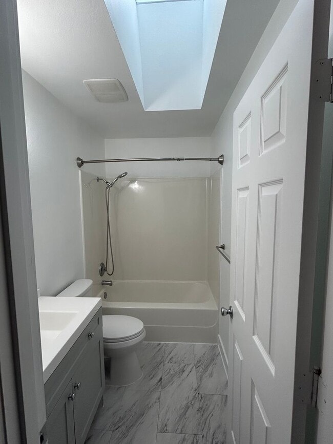 Building Photo - Beautifully Remodeled 2 Bedroom 1 Bath Duplex w/ Large Yard!! Pets are welcome! Electric car char...